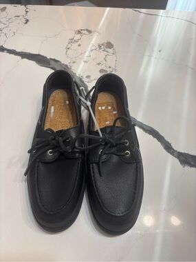 Sperry Women Black Leather Boat Shoes.